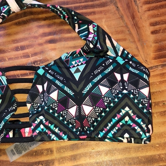 Pink Victoria’s Secret bikini top Aztec print size XS swim suit top​​​ - Picture 3 of 7